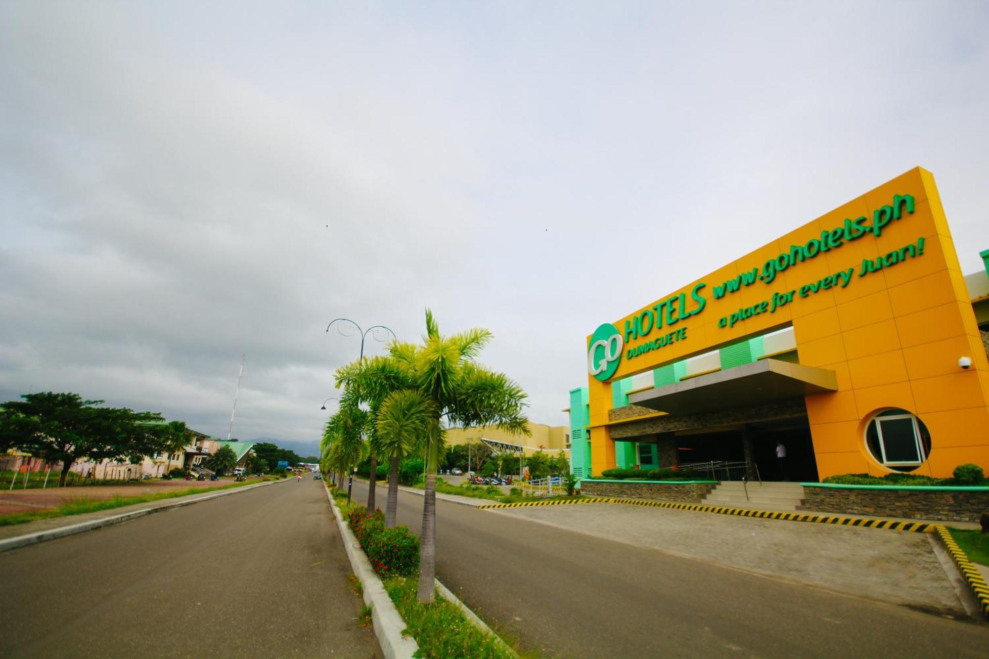 Go Hotels Dumaguete Dumaguete City Exteriör bild