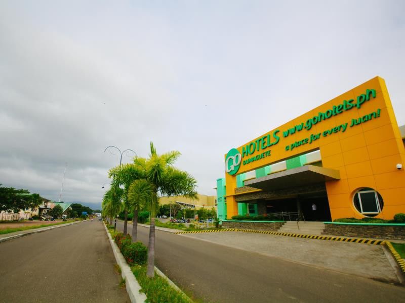 Go Hotels Dumaguete Dumaguete City Exteriör bild