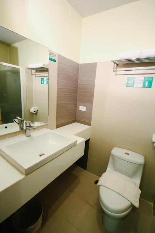Go Hotels Dumaguete Dumaguete City Exteriör bild