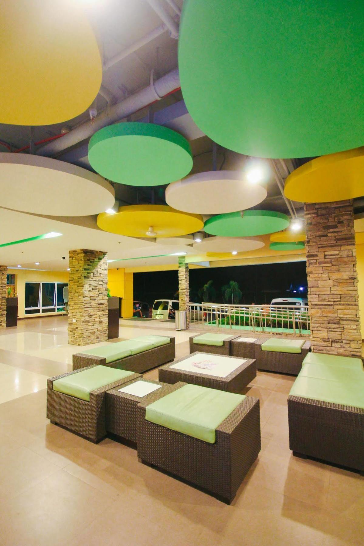 Go Hotels Dumaguete Dumaguete City Exteriör bild